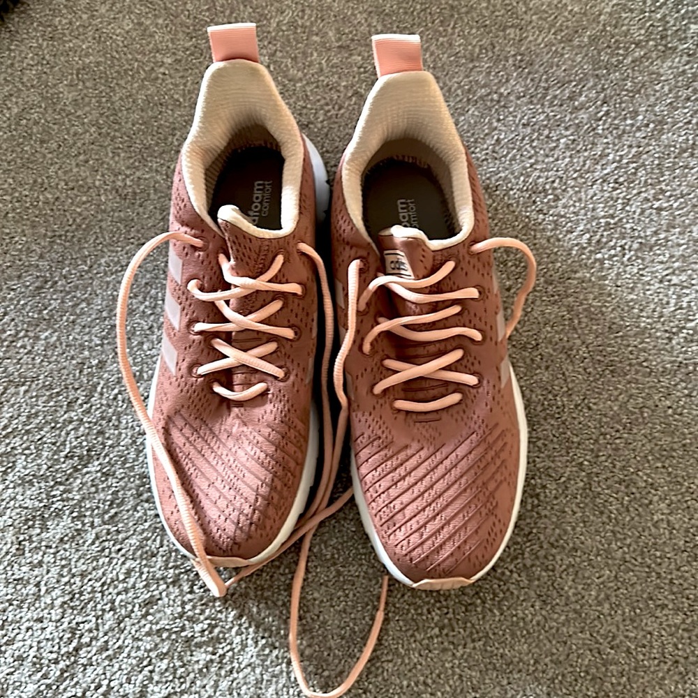 Adidas Tennis Shoes